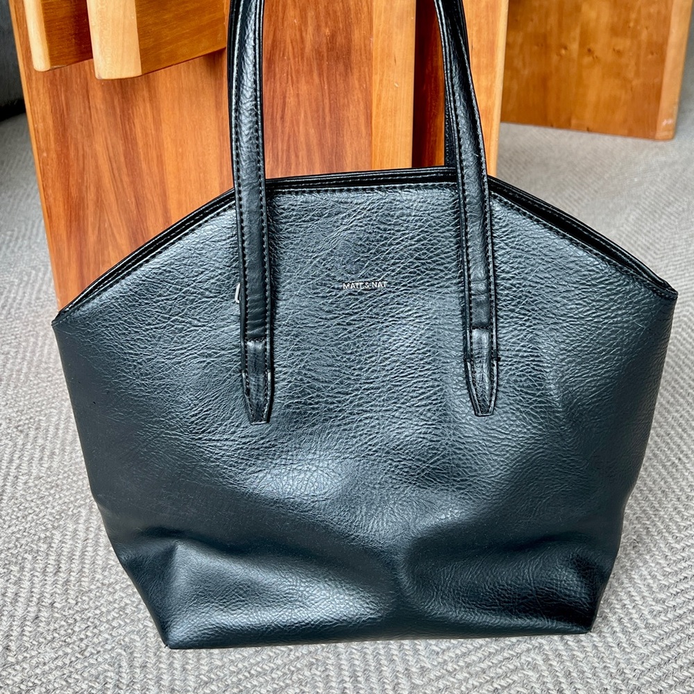 Matt and Nat Shoulder Bag Vegan Leather